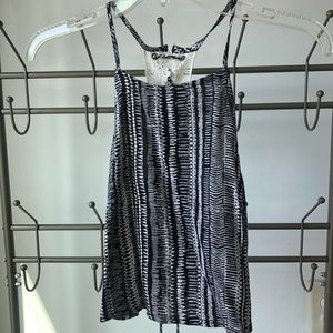 NEVER WORN B&W lace back cropped top